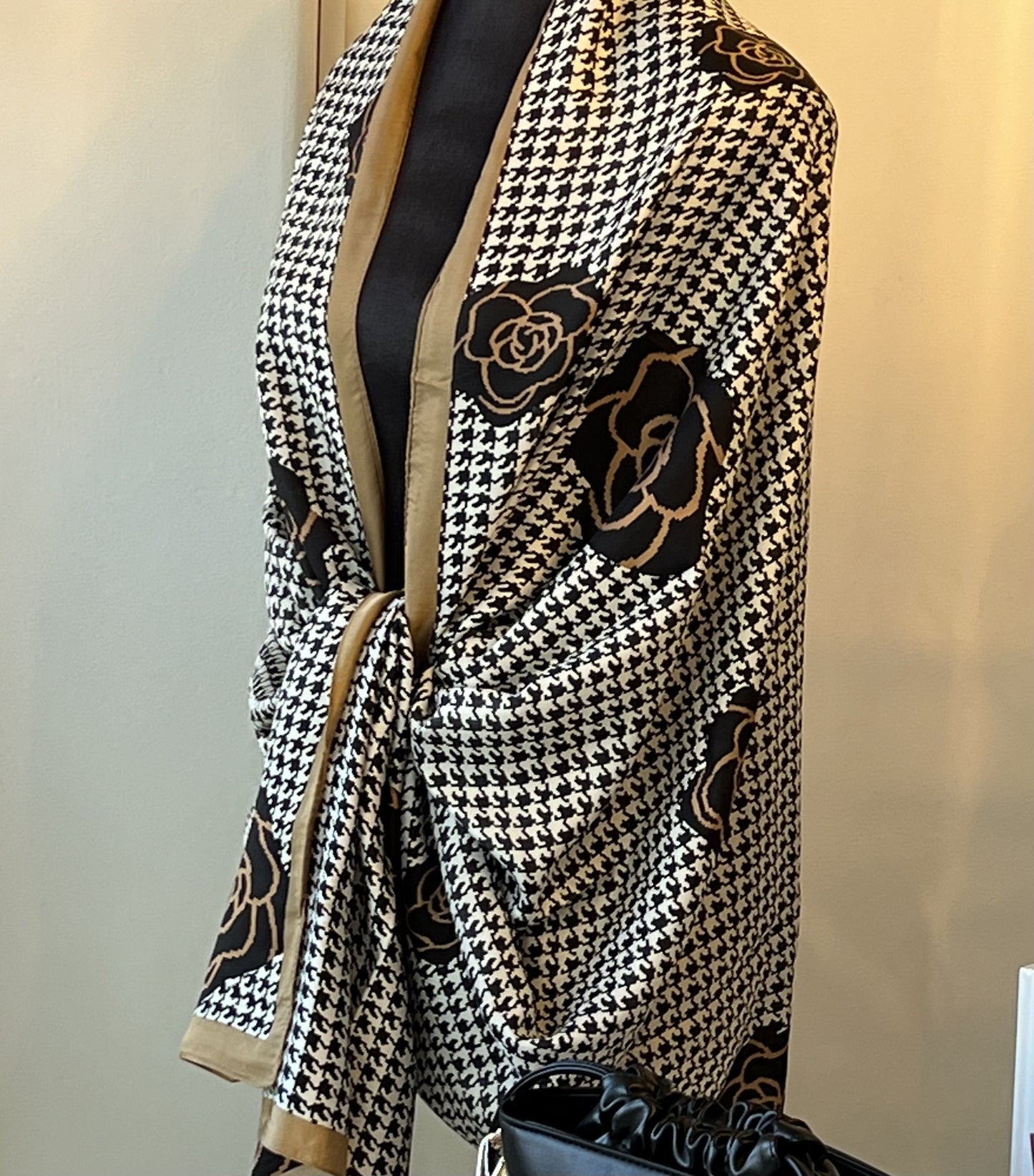 Cynthia Houndstooth & Camellia Scarf